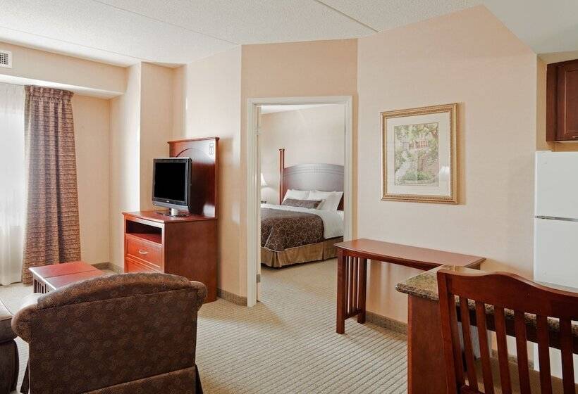 سوییت, Staybridge Suites Oakville Burlington, An Ihg