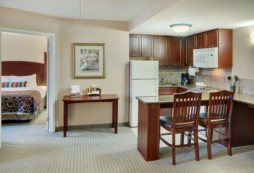 سوئیت 2 خوابه, Staybridge Suites Oakville Burlington, An Ihg
