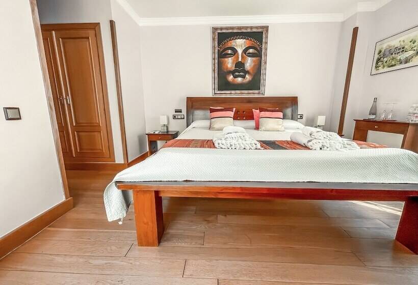 Chambre Deluxe Vue Mer, The Marbella Heights Boutique