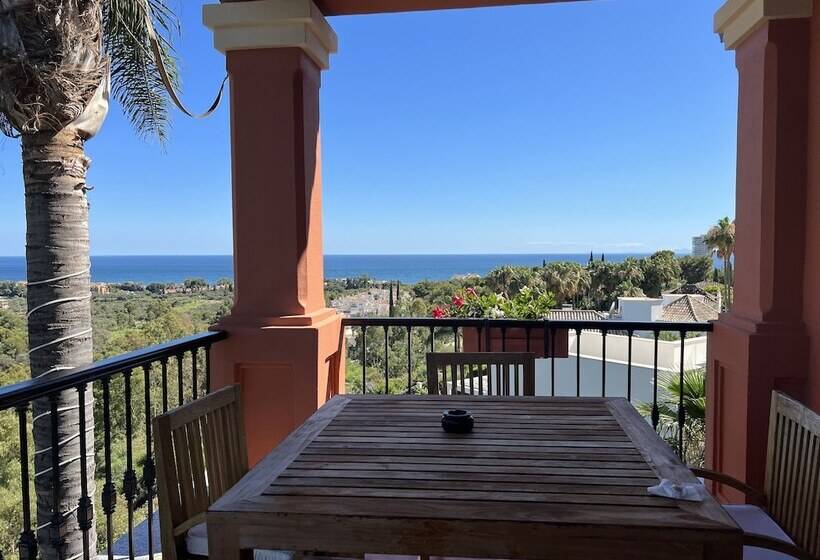 프레지덴셜 스위트, The Marbella Heights Boutique