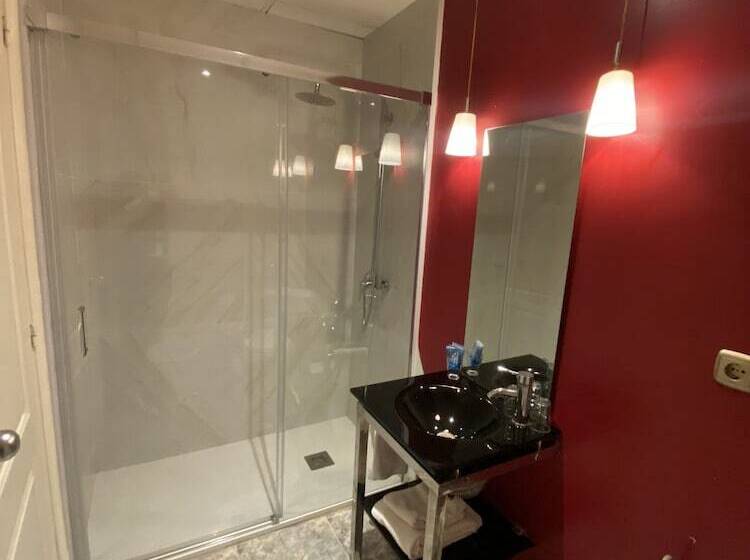 اتاق استاندارد سه نفره, Villasegura