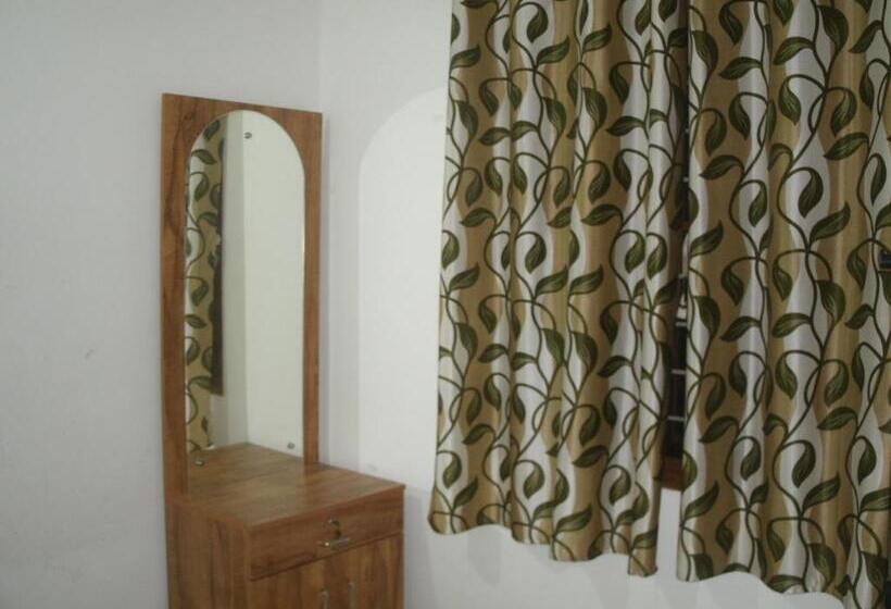 اتاق اکونومی, Jacaranda Holiday Home