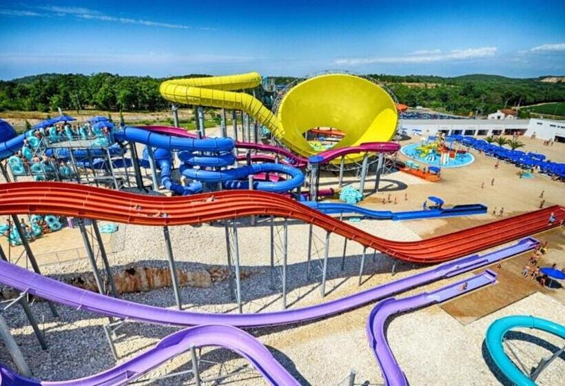 آپارتمان 1 خوابه با تراس, Apartments And Rooms With Parking Space Porec   6917