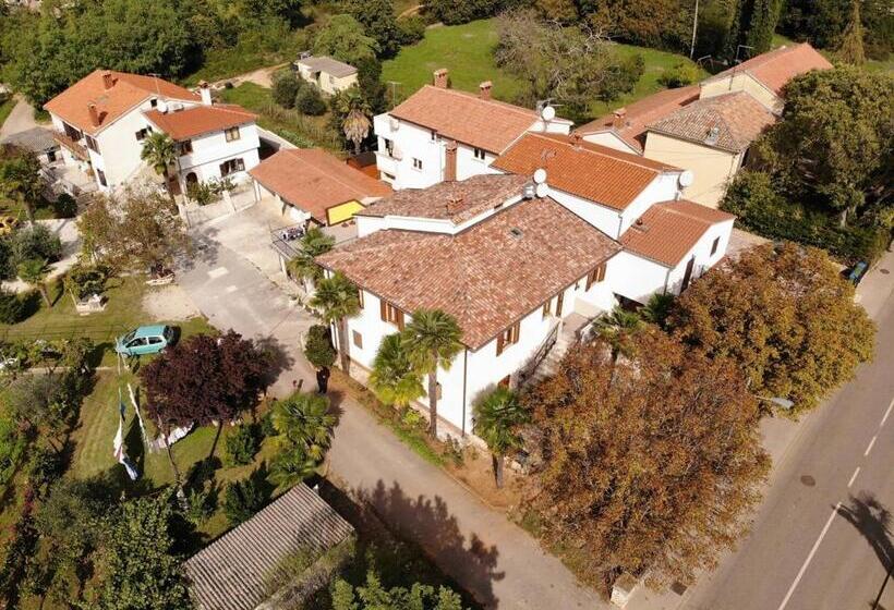 آپارتمان 1 خوابه, Apartments And Rooms With Parking Space Porec   6917