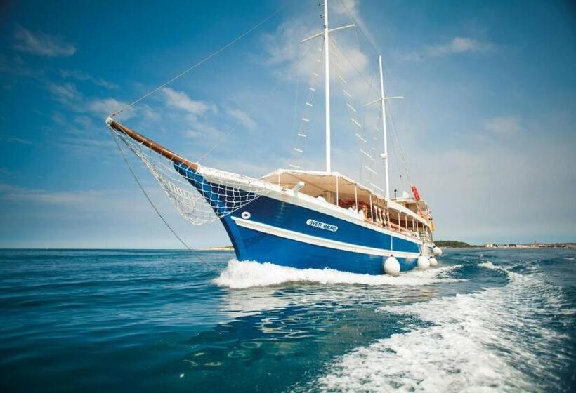 آپارتمان 1 خوابه, Apartments And Rooms With Parking Space Porec   6917