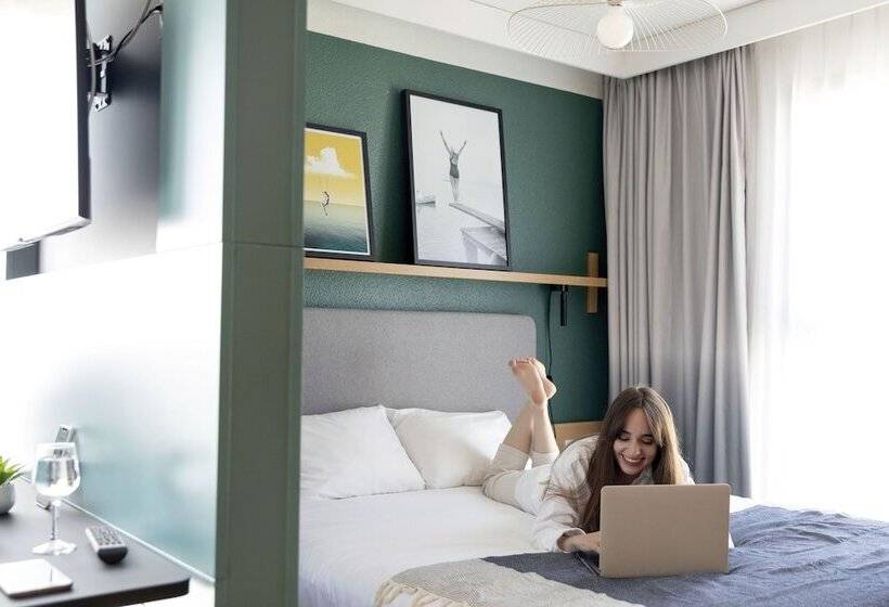 Superior studio with balcony, Aparthotel Adagio Annecy Centre