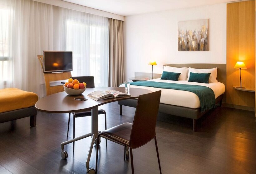 Superior studio with balcony, Aparthotel Adagio Annecy Centre