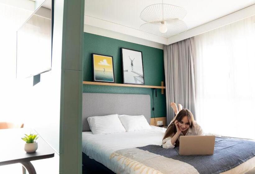Superior studio with balcony, Aparthotel Adagio Annecy Centre