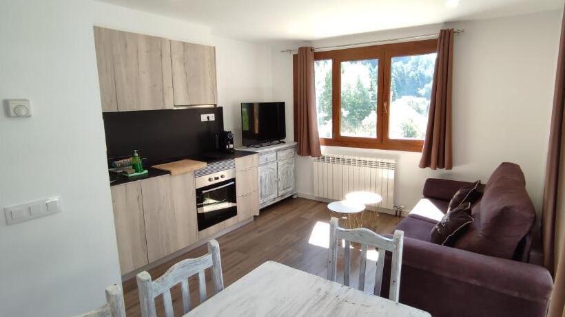 2 Bedrooms Apartment Mountain View, Aparthotel Sant Andreu