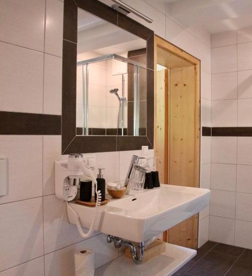 اتاق سوپریور خانوادگی, Boutique Hotel Alpenhof