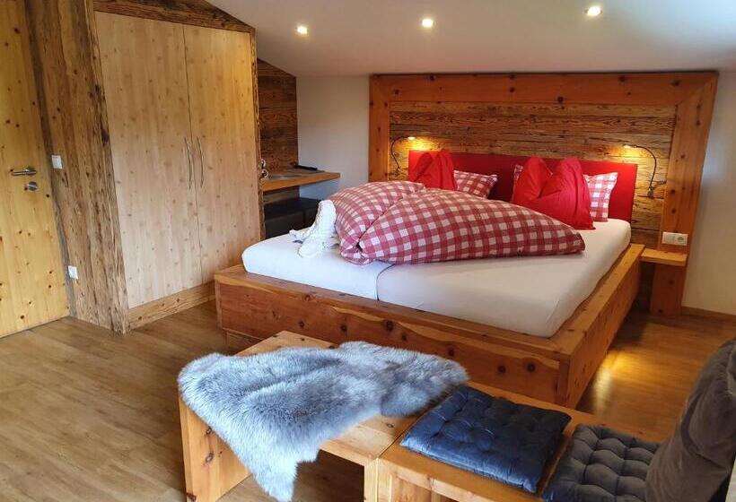 اتاق سوپریور خانوادگی, Boutique Hotel Alpenhof