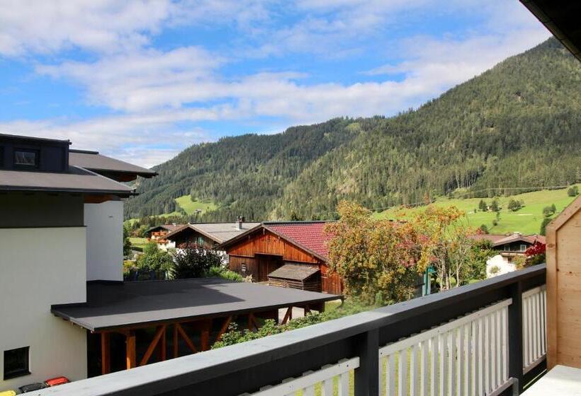 اتاق لوکس چهار تخته, Boutique Hotel Alpenhof