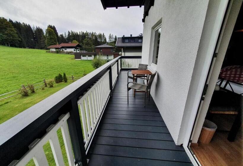 اتاق لوکس چهار تخته, Boutique Hotel Alpenhof
