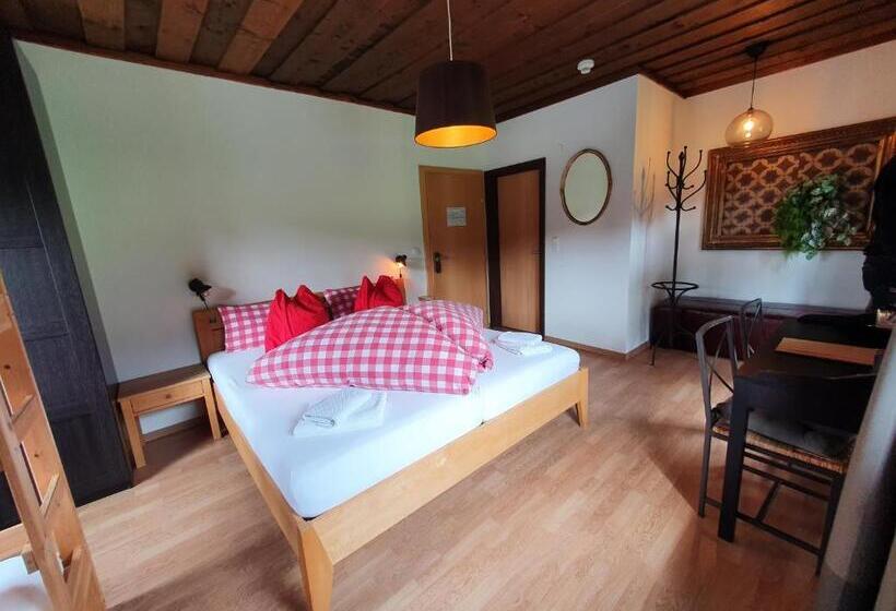 اتاق لوکس چهار تخته, Boutique Hotel Alpenhof