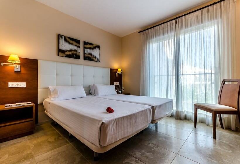 Apartament 2 dormitoare cu terasă, El Plantío Golf Resort