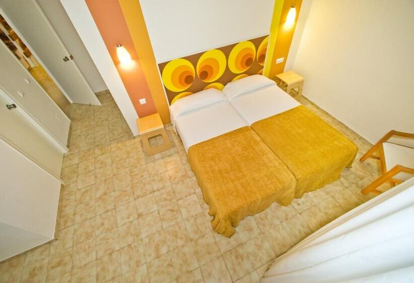 اتاق استاندارد, Hostal Can Jurat