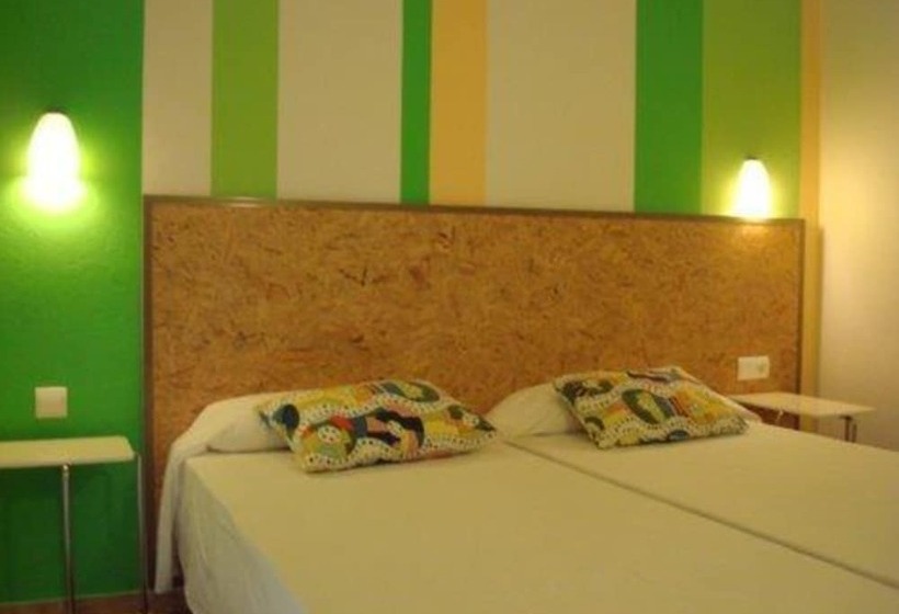 3-Bett-Standardzimmer, Hostal Can Jurat