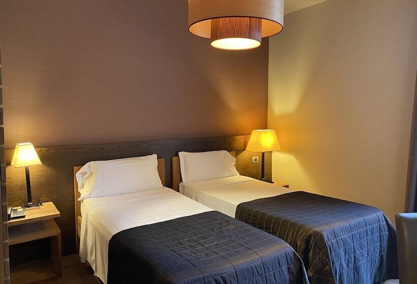 Chambre Triple Economy, Admiral Park