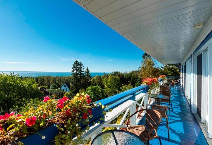 اتاق سوپریور با تخت بزرگ, Auberge Fleurs De Lune