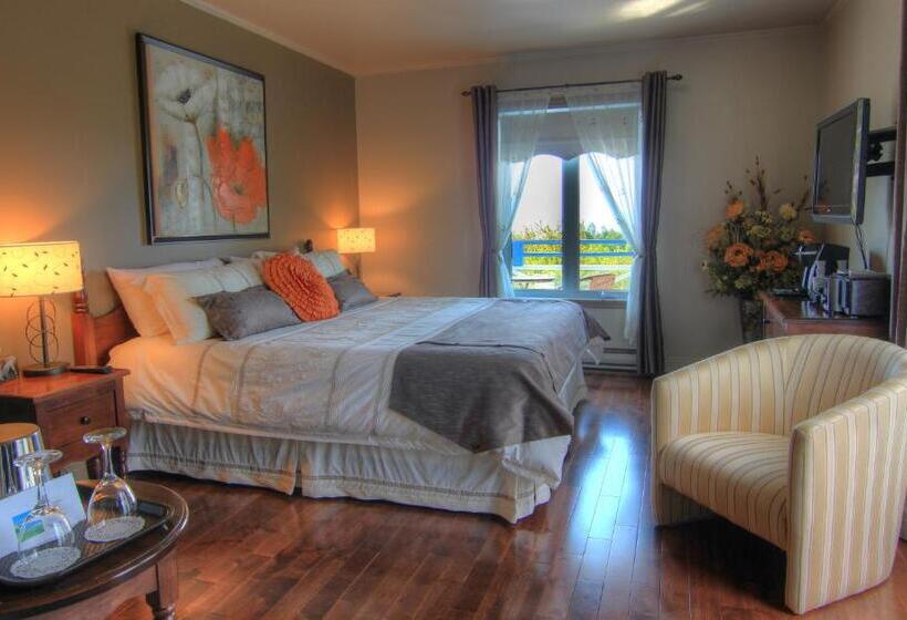 اتاق سوپریور با تخت بزرگ, Auberge Fleurs De Lune