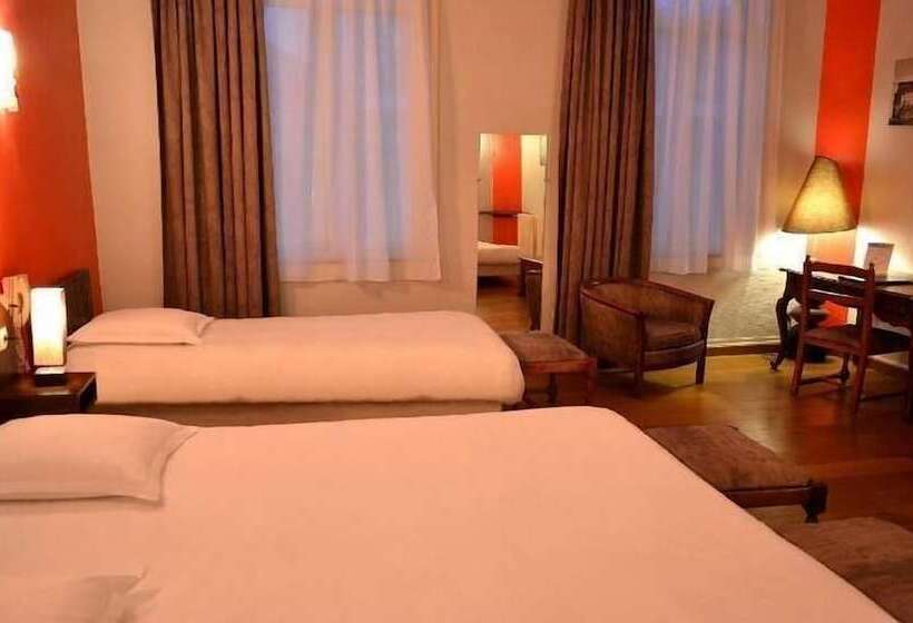 اتاق خانوادگی, Brit Hotel Notre Dame