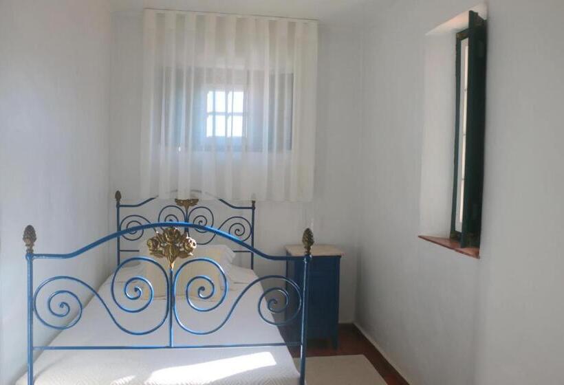 اتاق استاندارد سه نفره, Casa Do Relogio
