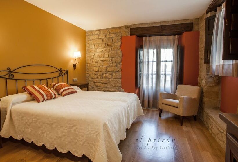 Standard Triple Room, El Peiron