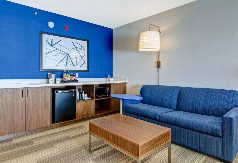 جناح, Holiday Inn Express  & Suites Toronto  Markham