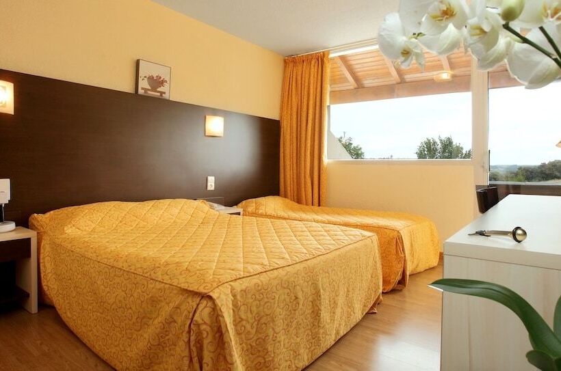 استودیوی استاندارد, Hôtel Le Clos Roussillon