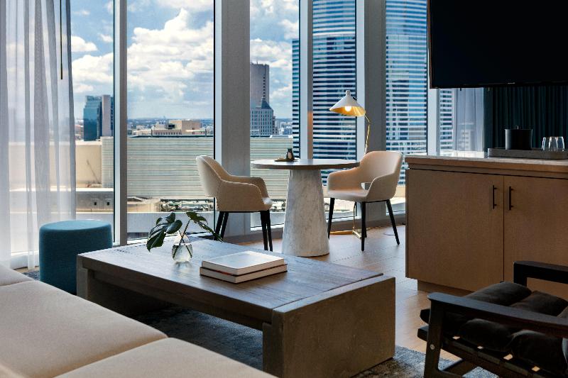 سوییت جونیور با چشم‌انداز شهر, Kimpton Epic Hotel, An Ihg