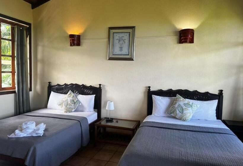 Standard Room 2 Double Beds, La Colina