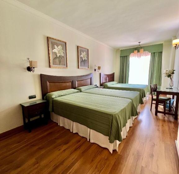 Standard Triple Room, Los Dolmenes