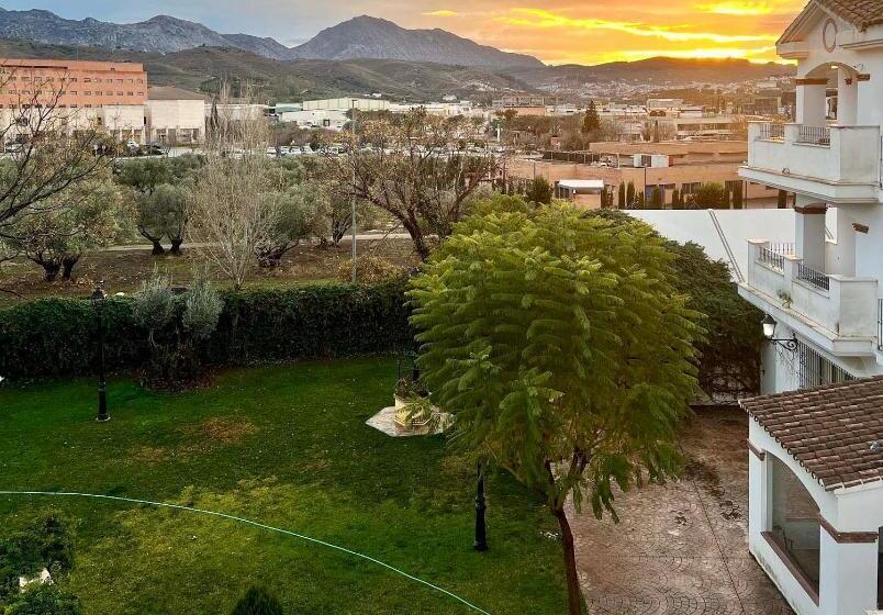 Standard Quadruple Room, Los Dolmenes