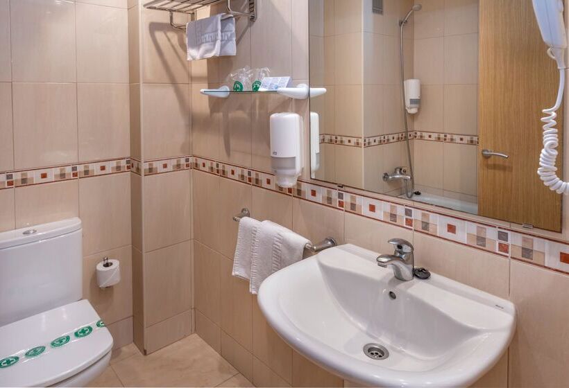 Quarto Triplo Standart, Moremar