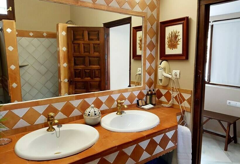 سوییت خانوادگی, Palacio Cobertizo De Santa Ines
