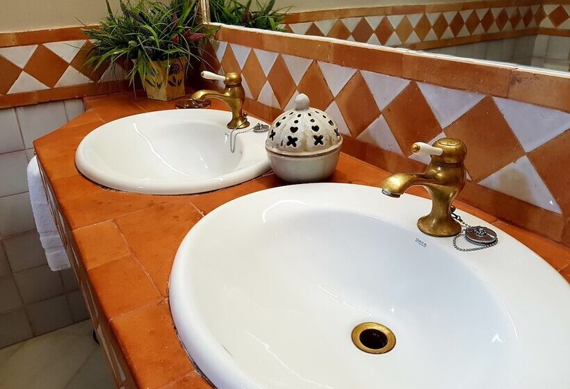 سوییت خانوادگی, Palacio Cobertizo De Santa Ines