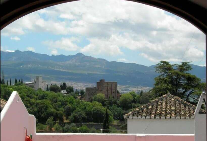 اتاق لوکس با چشم‌انداز, Santa Isabel La Real
