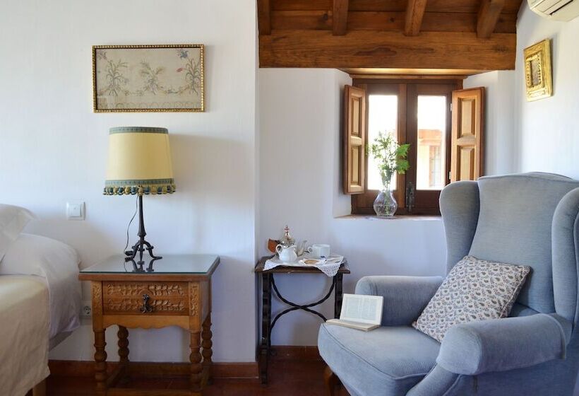 اتاق استاندارد سه نفره, Santa Isabel La Real