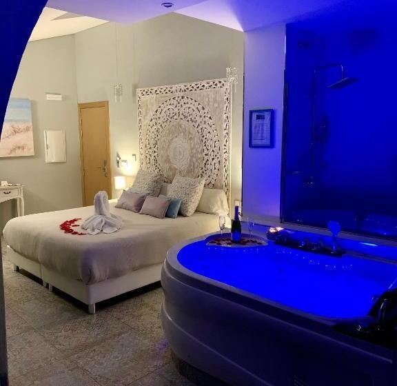 Suite with Hot Tub, Spa Adealba