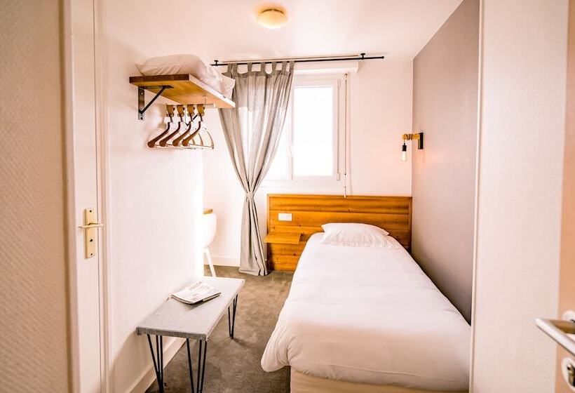 Standard Single Room, Victor Hugo Lorient