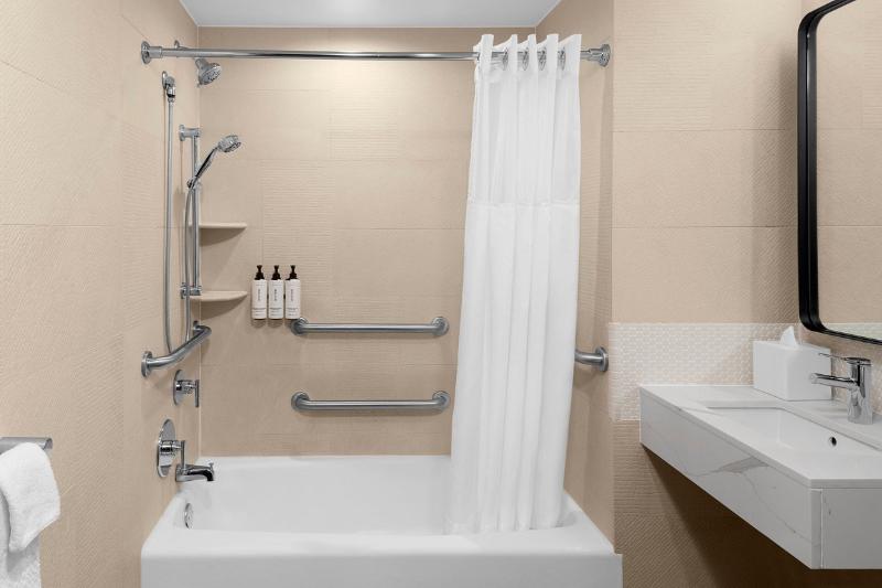 اتاق استاندارد برای معلولان, Voco Times Square South New York, An Ihg