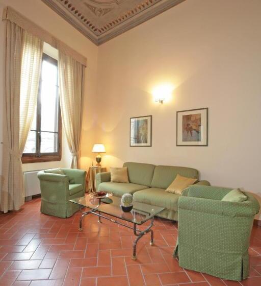 2-Schlafzimmer-Apartment mit Aussicht, Palazzo Gamba Apartments