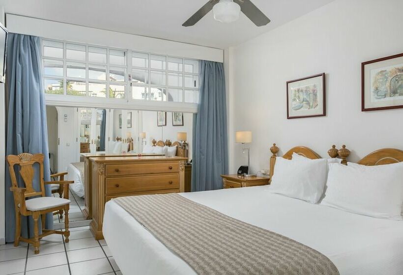 Familieappartement met 1 Slaapkamer, Santa Barbara Golf and Ocean Club