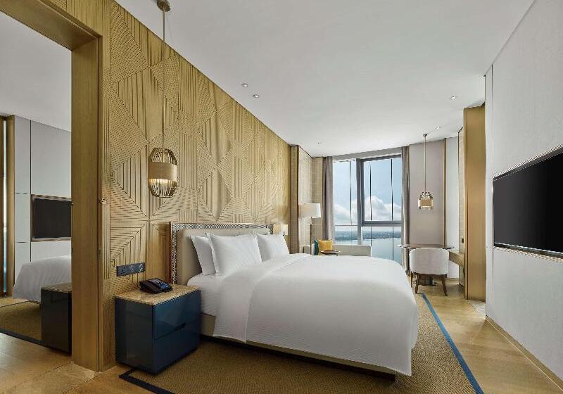 اتاق اجرایی با تخت بزرگ, Hilton Hainan Ocean Flower Island
