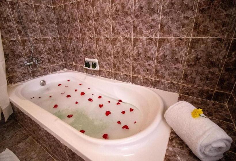 ویلای یک اتاق خوابه با استخر شنا, Sunny Palms Beach Bungalows