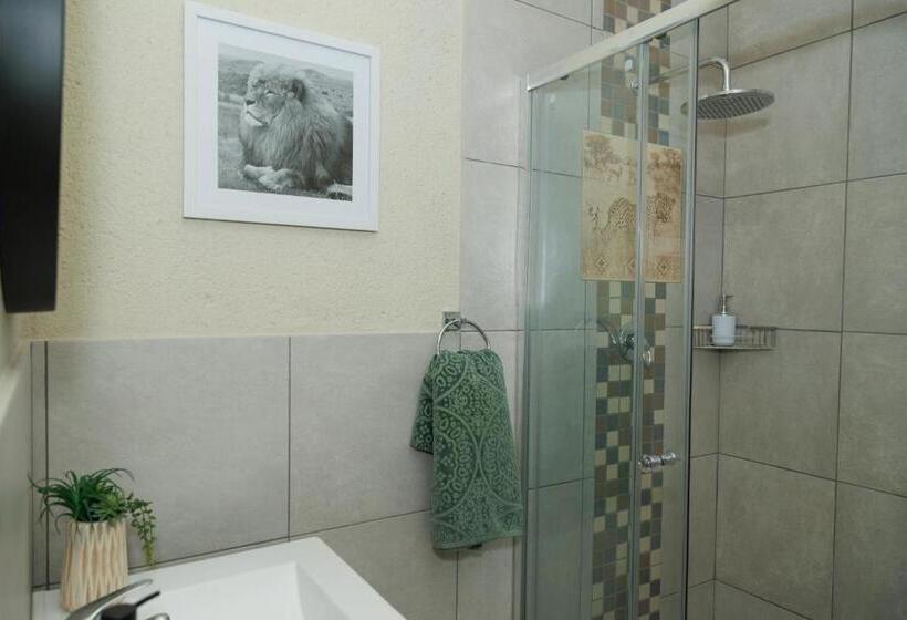 اتاق سوپریور با تخت بزرگ, Pumbaa Wildlife Park & Accommodation