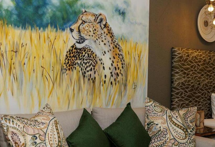 اتاق سوپریور با تخت بزرگ, Pumbaa Wildlife Park & Accommodation