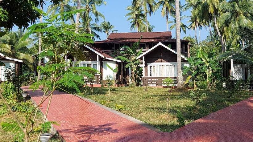 اتاق استاندارد با تخت بزرگ, Adhvasaha Beach Spa Resort