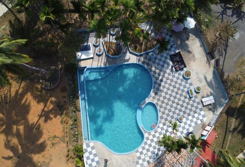 سوییت سوپریور با چشم‌انداز دریا, Adhvasaha Beach Spa Resort