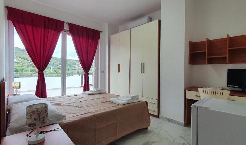 اتاق اجرایی سه نفره, Alepou Guest House